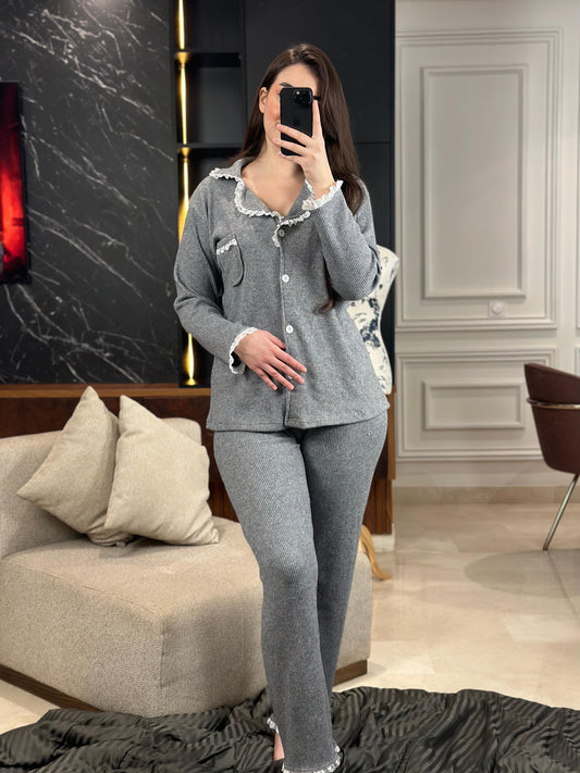 Pyjama finition en dentelle 100 % coton