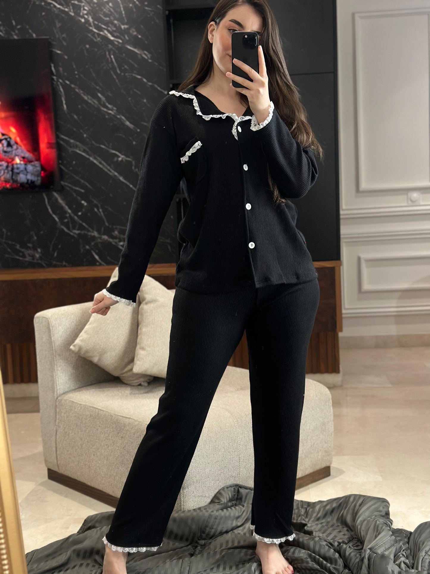 Pyjama finition en dentelle 100 % coton