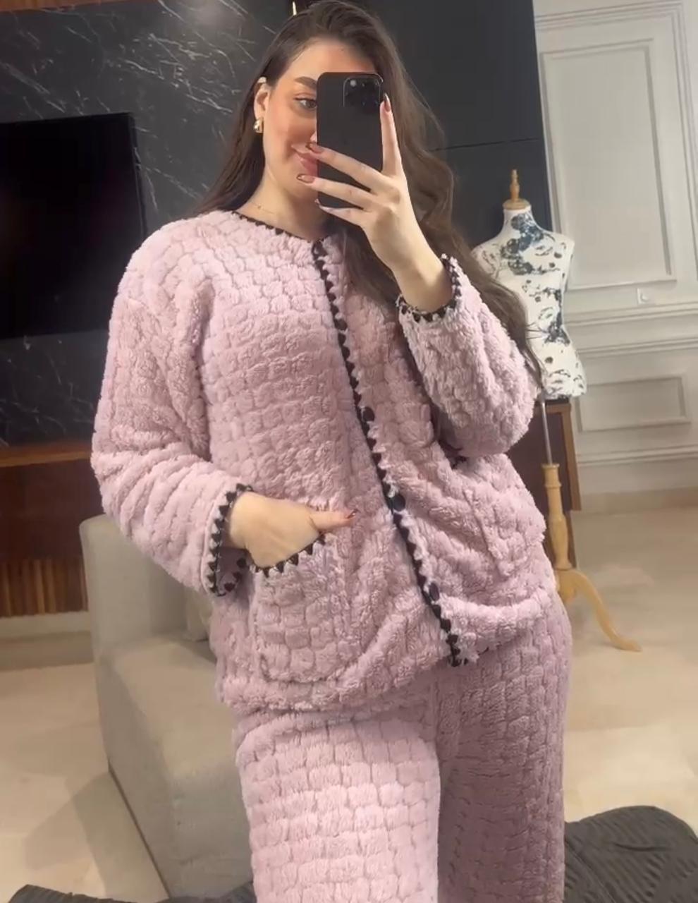 Motif petit rond - Pyjama 3 pieces en fourrures  avec chaussettes assorties