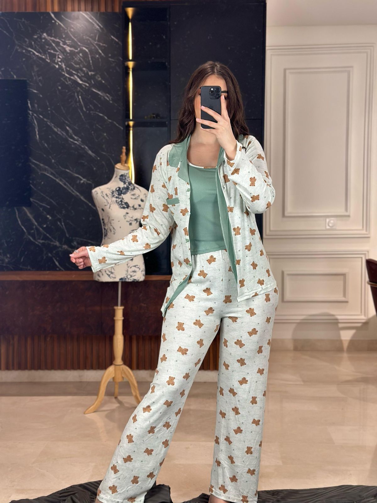 M4 - Pyjama 3 pièces à motifs tendance 2025